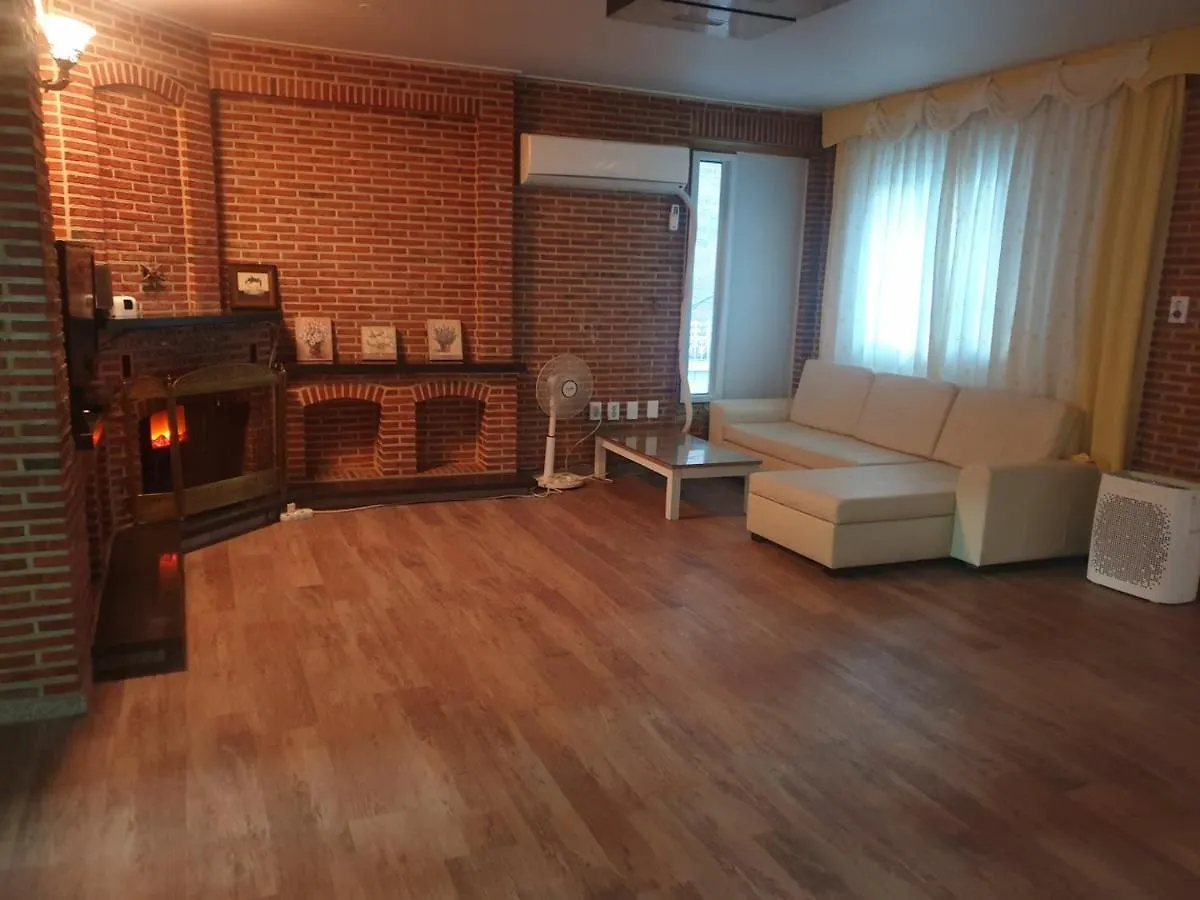 Antique Home Linked With Cafe & Bar Incheon